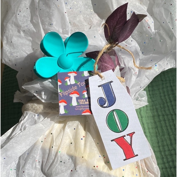 Monkeying Around Christmas Socks (For Bundle Purposes) Free w Handcrafted Throw - Picture 2 of 5